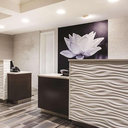 La Quinta By Wyndham Seattle Bellevue / Kirkland Hotell Exteriör bild