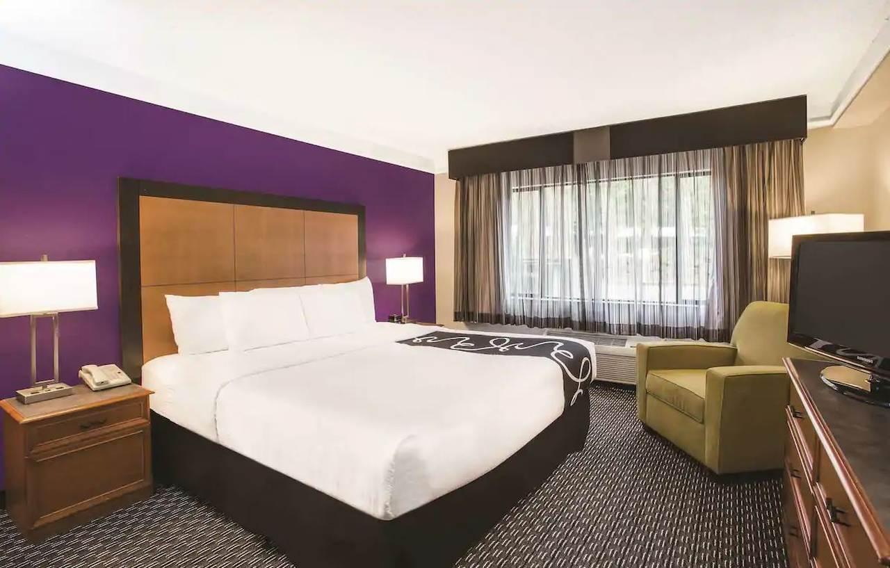 La Quinta By Wyndham Seattle Bellevue / Kirkland Hotell Exteriör bild