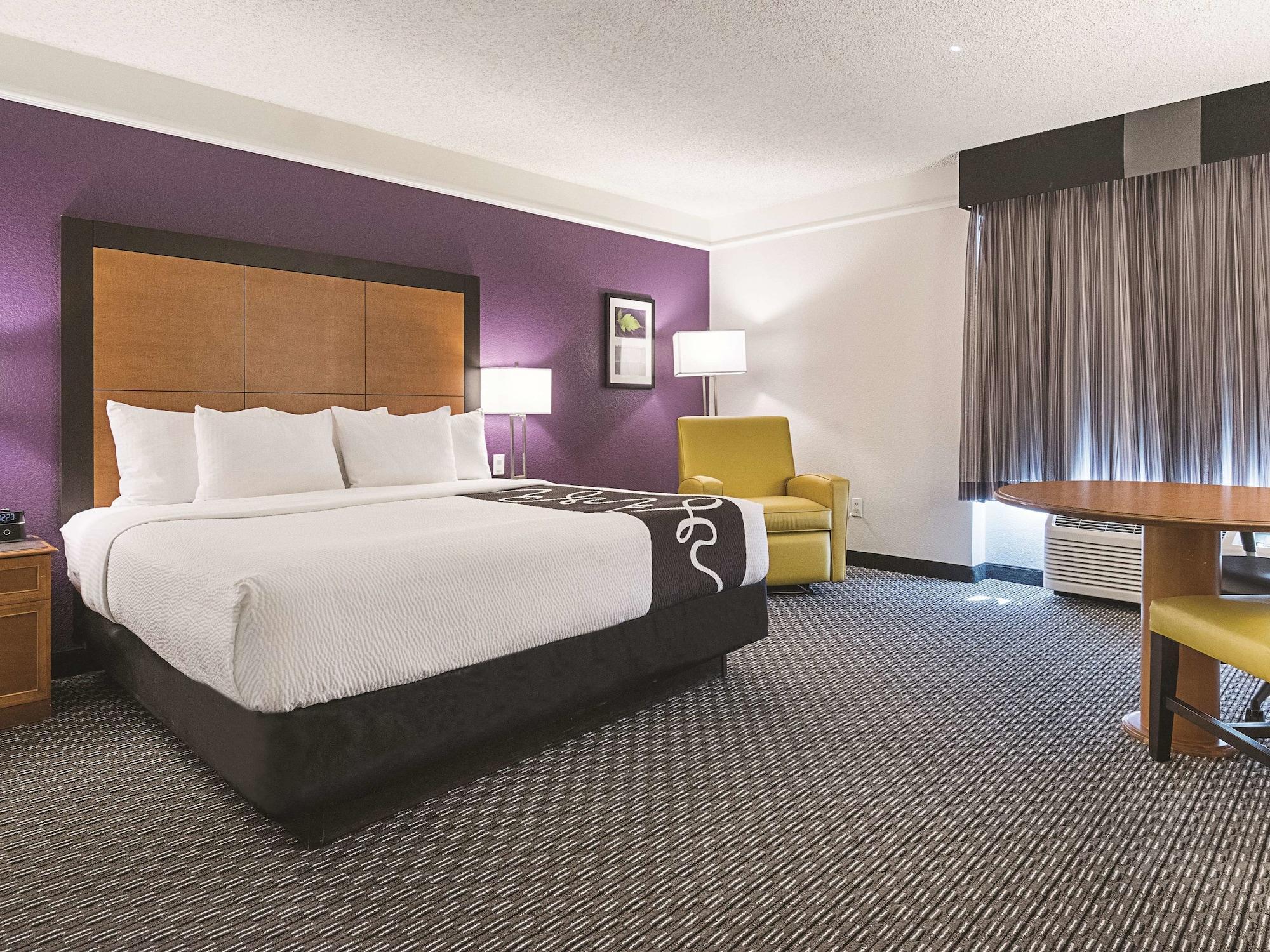 La Quinta By Wyndham Seattle Bellevue / Kirkland Hotell Exteriör bild
