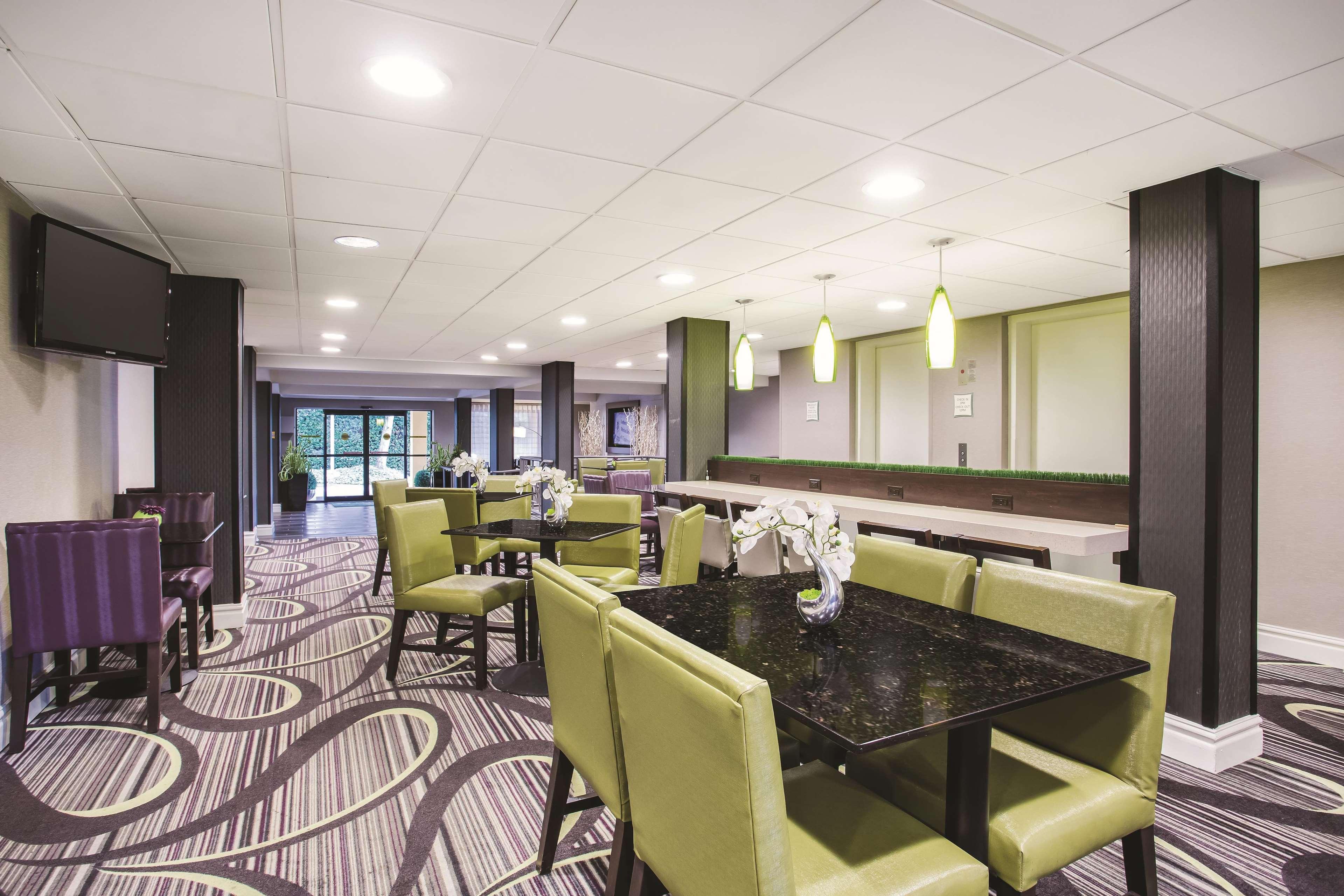 La Quinta By Wyndham Seattle Bellevue / Kirkland Hotell Exteriör bild