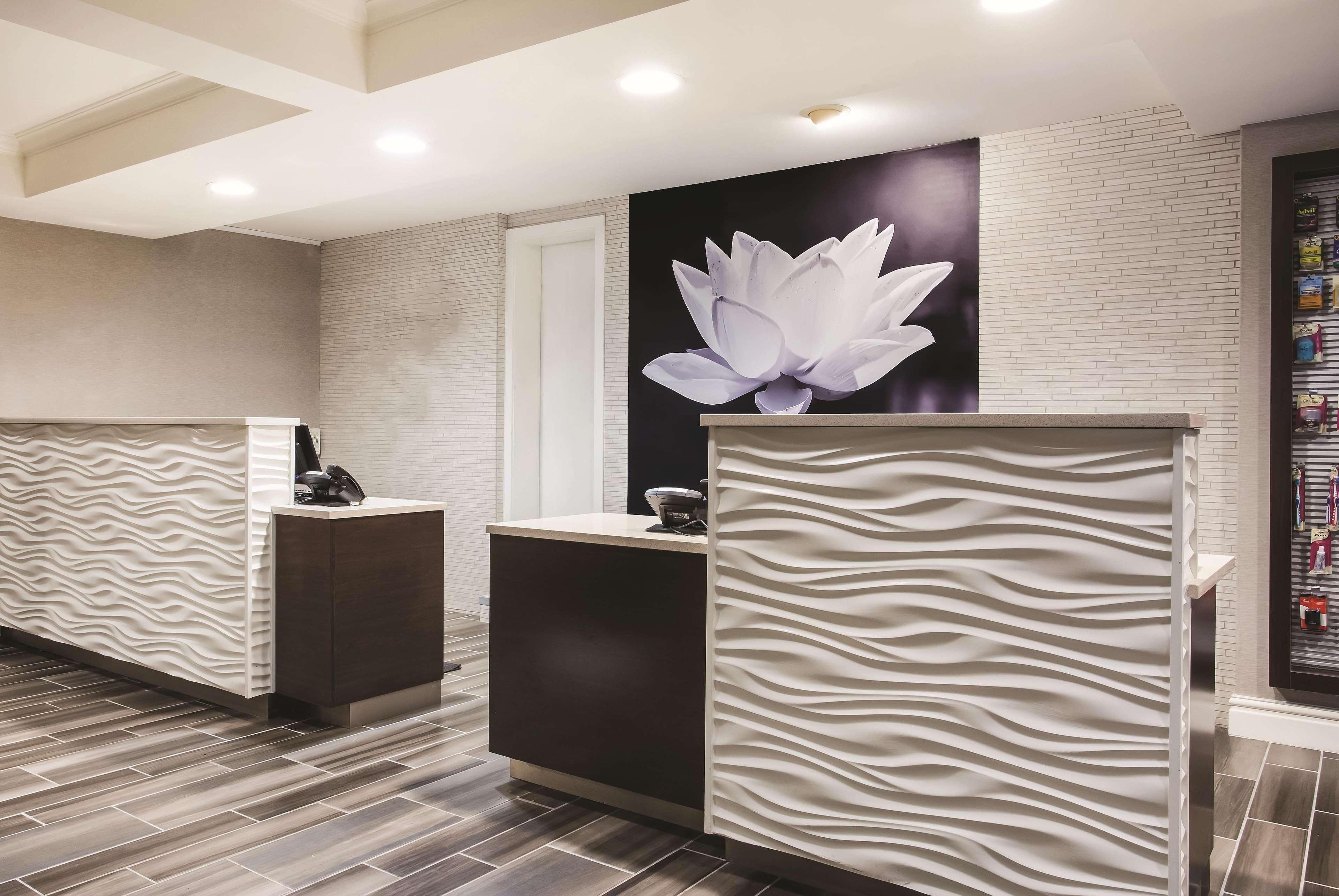 La Quinta By Wyndham Seattle Bellevue / Kirkland Hotell Exteriör bild