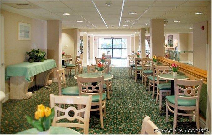 La Quinta By Wyndham Seattle Bellevue / Kirkland Hotell Restaurang bild