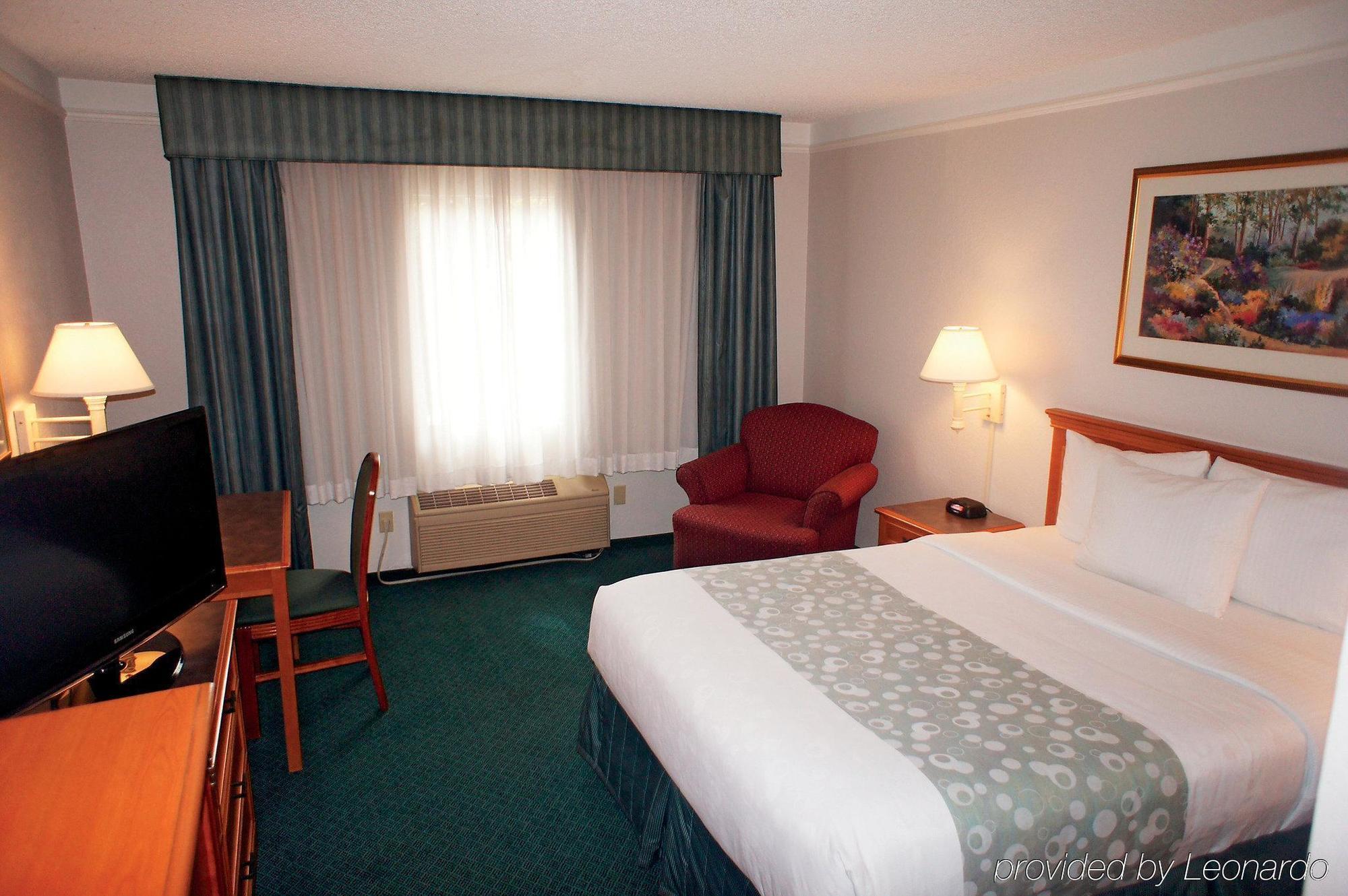 La Quinta By Wyndham Seattle Bellevue / Kirkland Hotell Exteriör bild