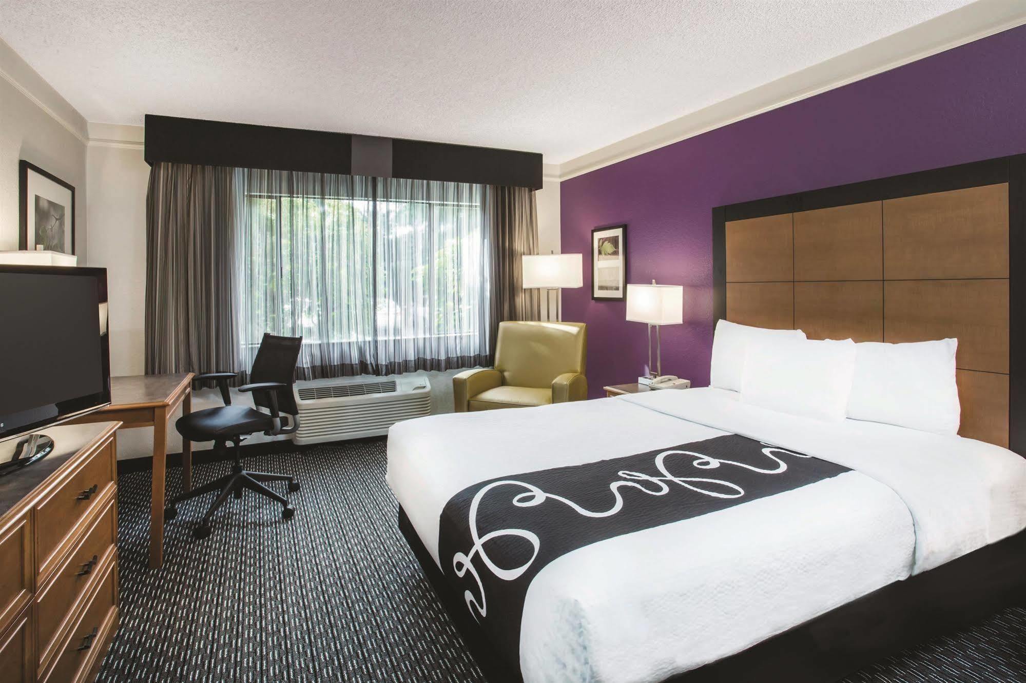 La Quinta By Wyndham Seattle Bellevue / Kirkland Hotell Exteriör bild
