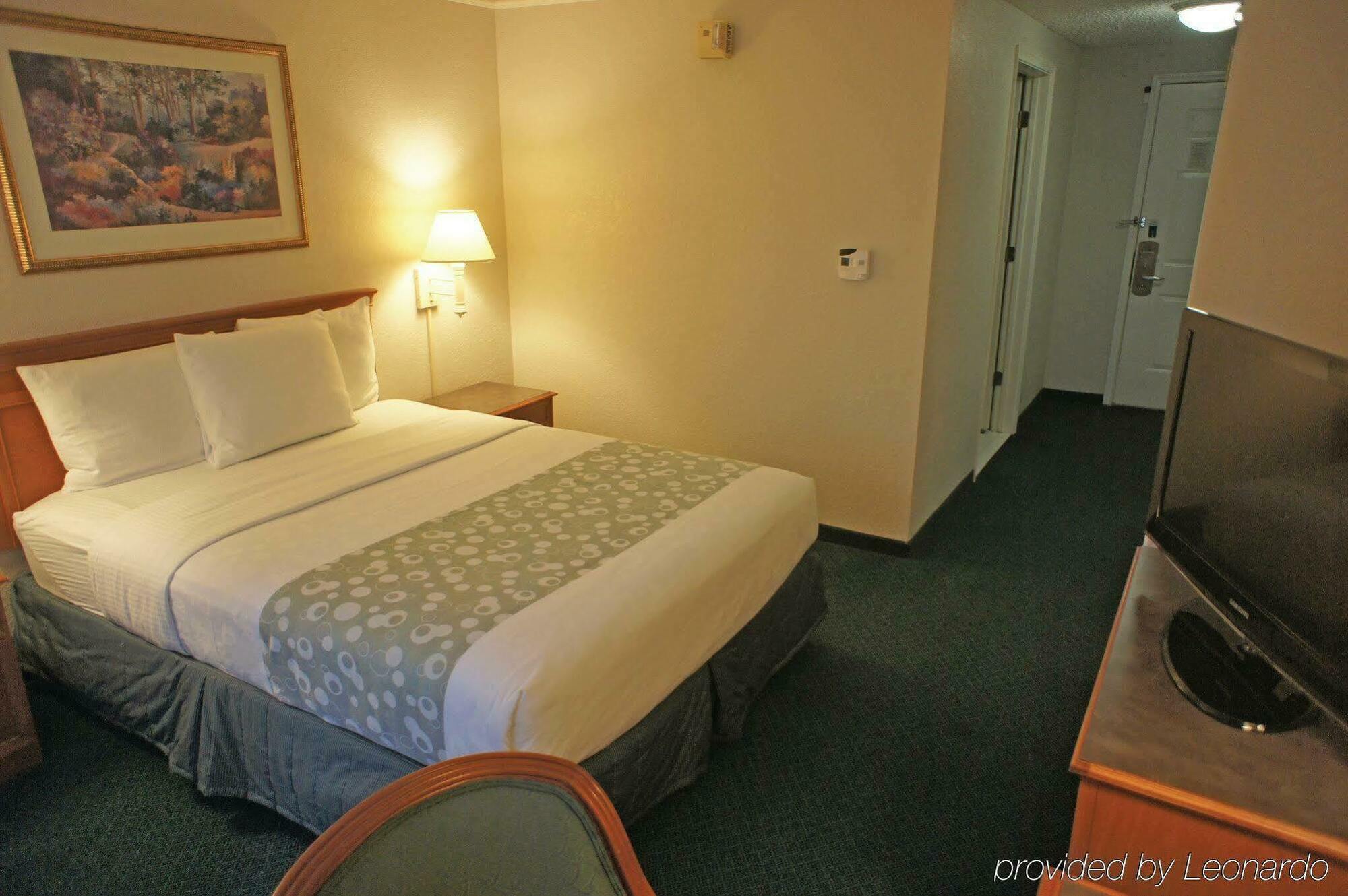 La Quinta By Wyndham Seattle Bellevue / Kirkland Hotell Exteriör bild